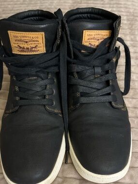 Levi's Men's Black High-Top Sneakers with Tan Logo Patch